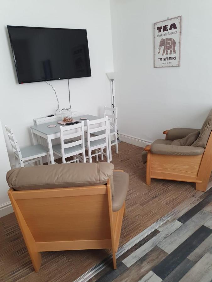 2 Bedroom Ff *